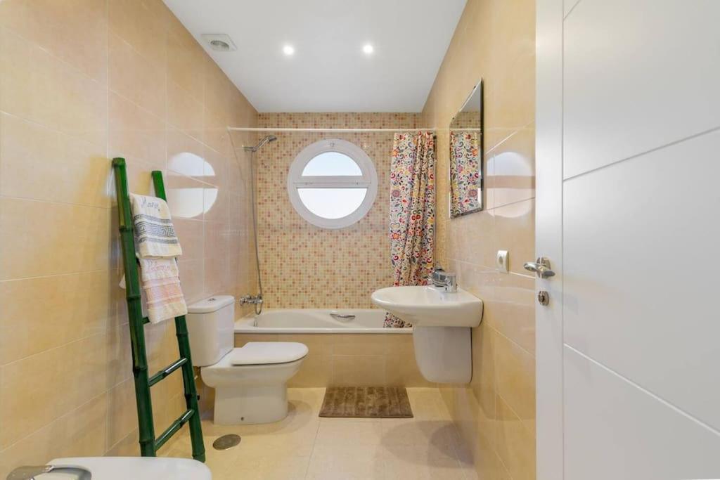 Apartamento Calma Beach Home Torremolinos Dış mekan fotoğraf